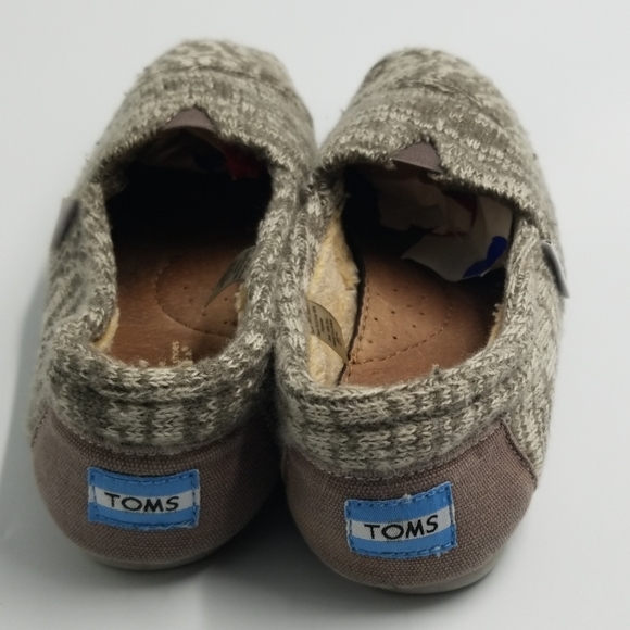 *BLACK FRIDAY SALE* TOMS Gray Knit Faux Fur Lined Flats sz 7.5 - Picture 2 of 5
